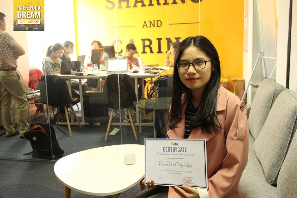 Vũ Thị Thuý Nga, giải nhất học bổng ACCA - Raise Your Dream Scholarship