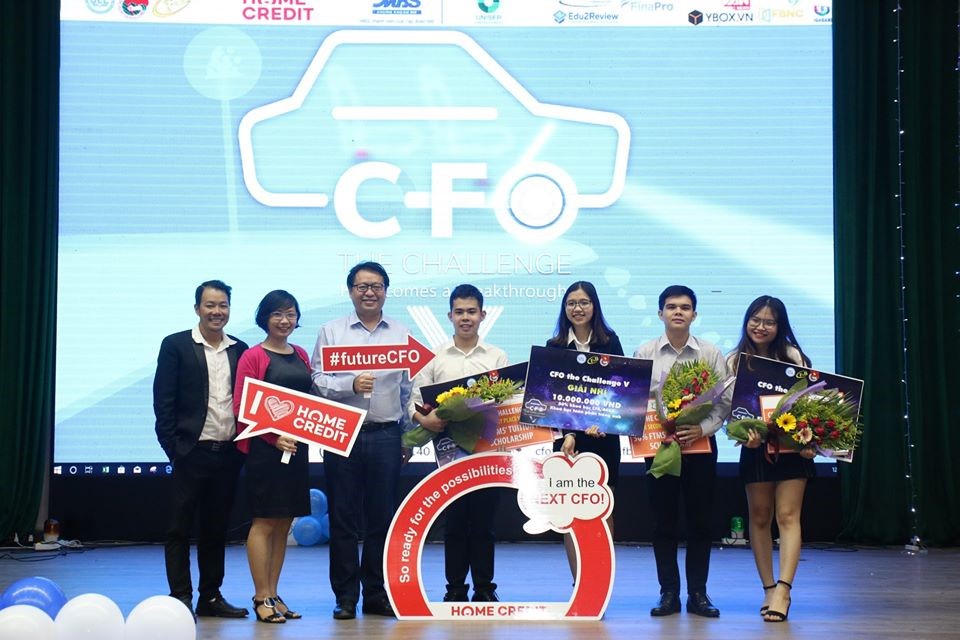 Hình 9 - Thí sinh đạt giải Cuộc thi CFO The Challenge năm 2019